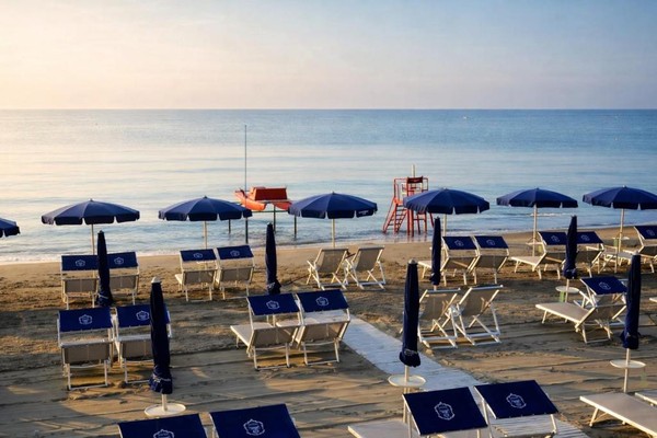 Ferien an der Riviera: Hotel an der ligurischen Küste mit 23% Rabatt