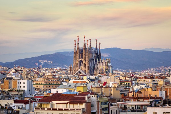 Barcelona in October: Return flights from Geneva from CHF 52