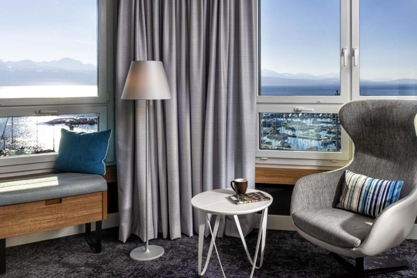 Lausanne am See: Hafenhotel mit 24% Rabatt entdecken