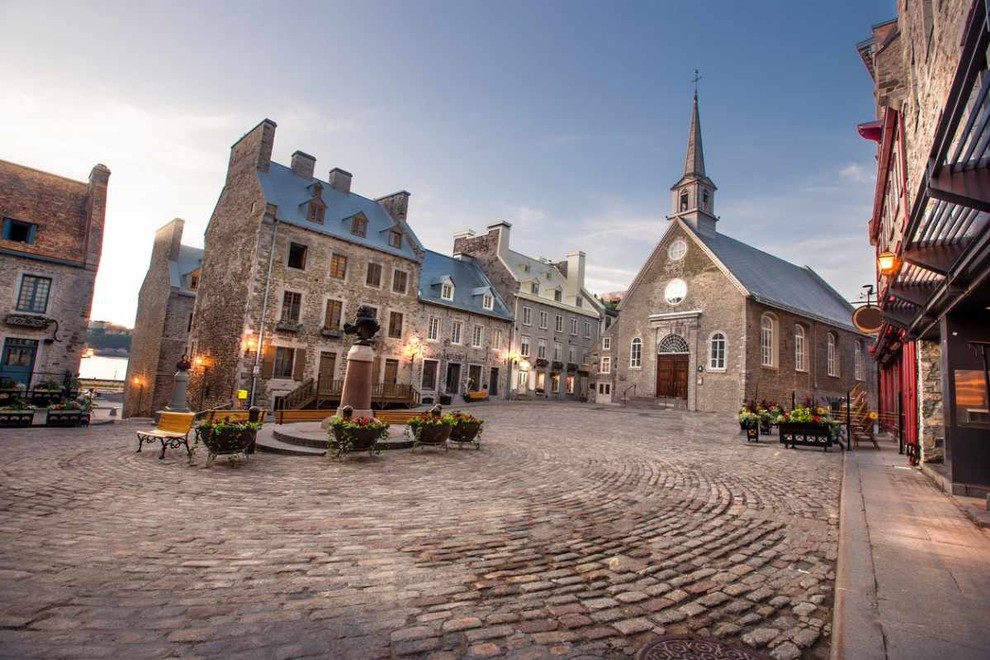 Reise nach Quebec geplant? Wir liefern Ihnen Euro-Bargeld bequem nach Hause.