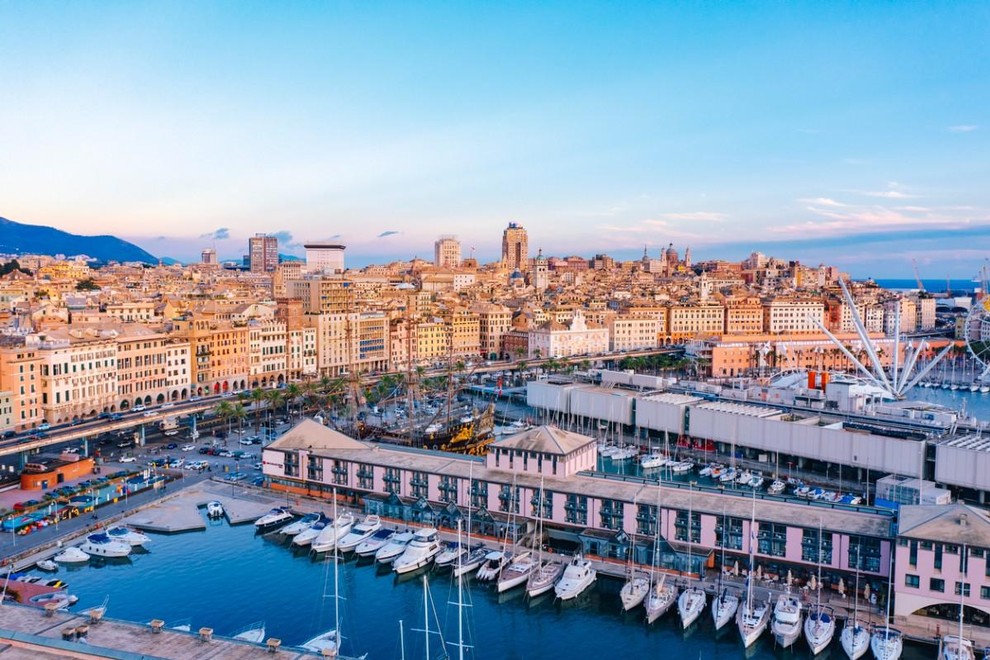 Vous prévoyez un voyage à Gênes ? Nous vous livrons vos euros directement chez vous.