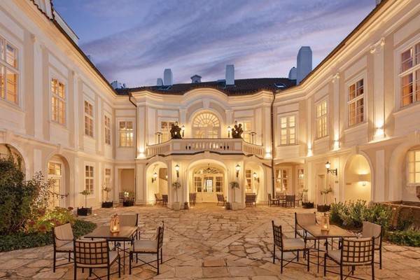 Prag stilvoll entdecken: Luxushotel mit 25% Rabatt
