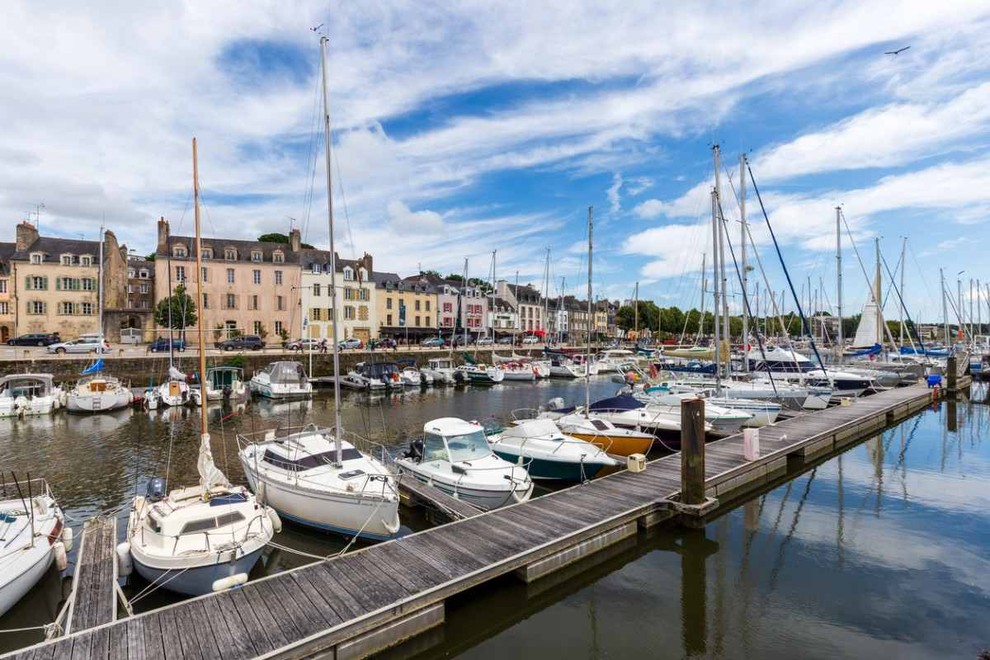 Reise in die Bretagne geplant? Wir liefern Ihnen Euro-Bargeld bequem nach Hause.