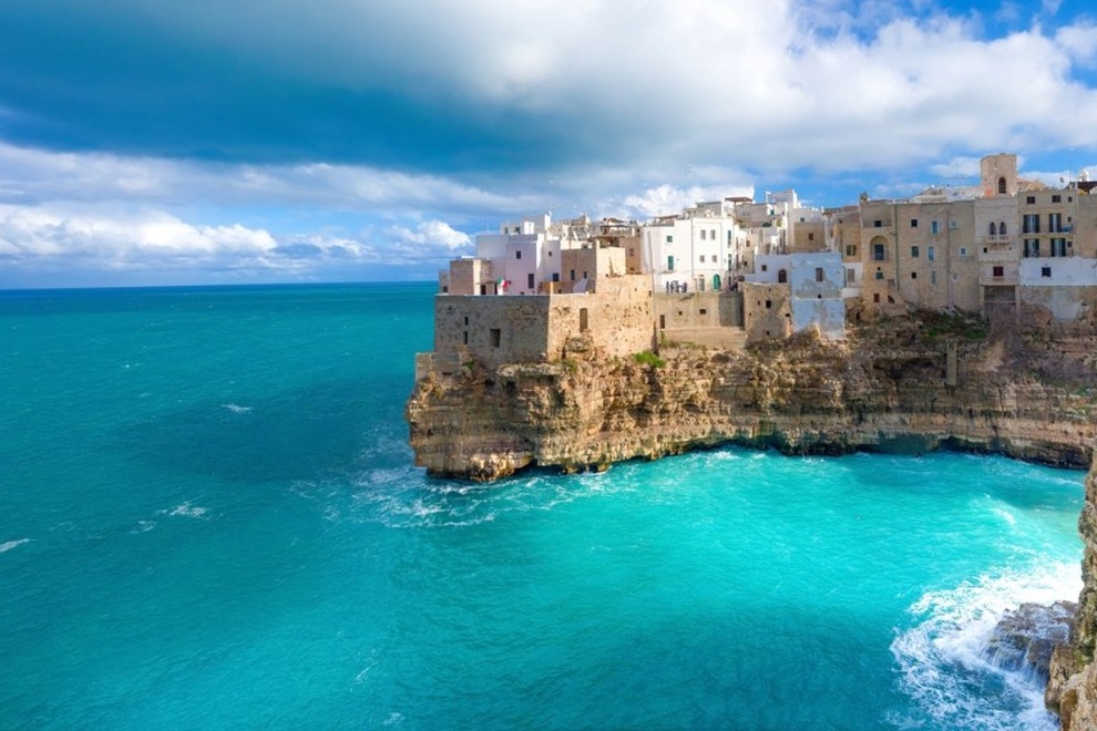 Planning a trip to Apulia? Your euros will be delivered straight to your door.