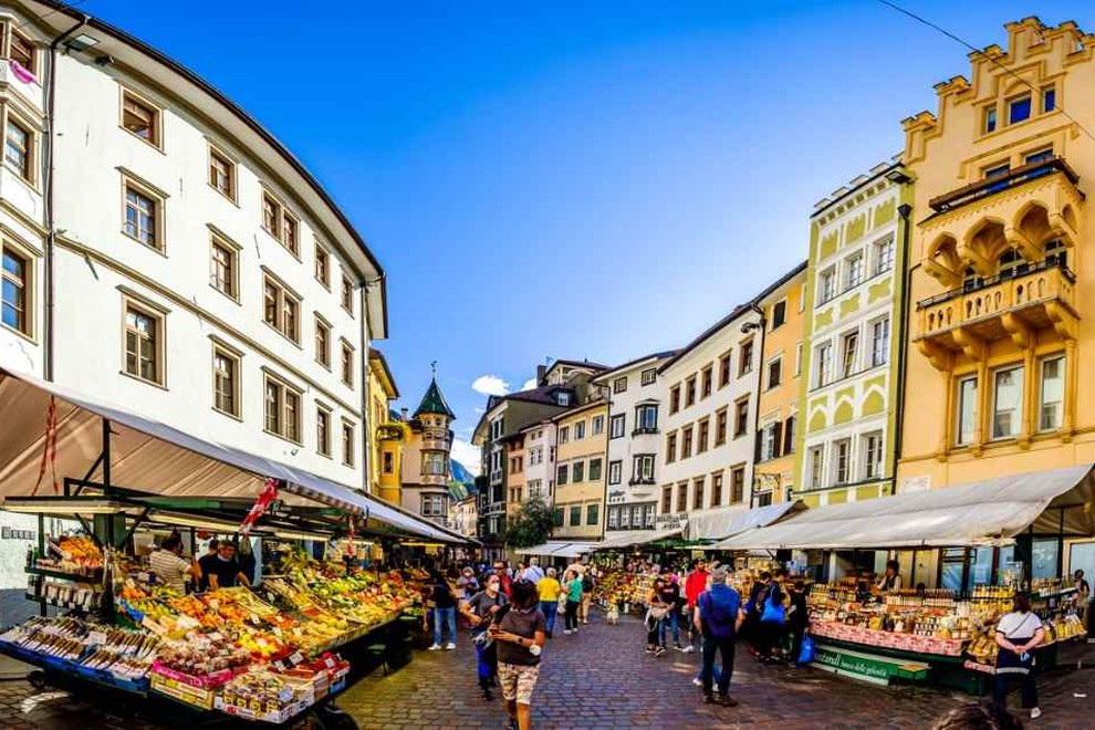 Reise nach Bozen geplant? Wir liefern Ihnen Euro-Bargeld bequem nach Hause.