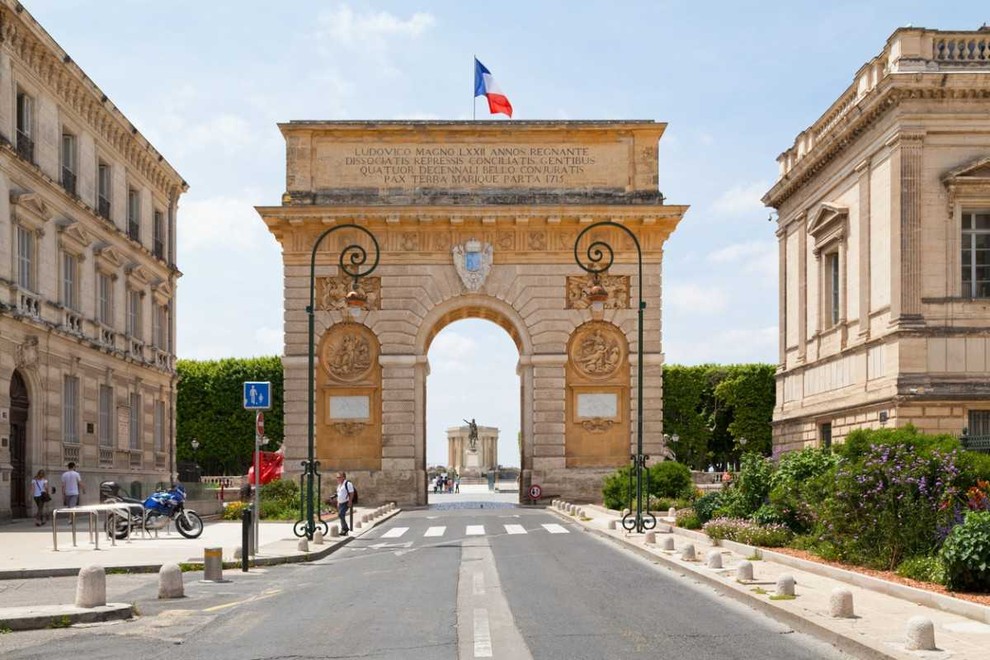 Reise nach Montpellier geplant? Wir liefern Ihnen Euro-Bargeld bequem nach Hause.