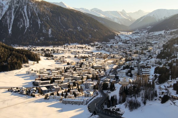 Ski & Relax: Hotel-Angebot in Davos im Dezember