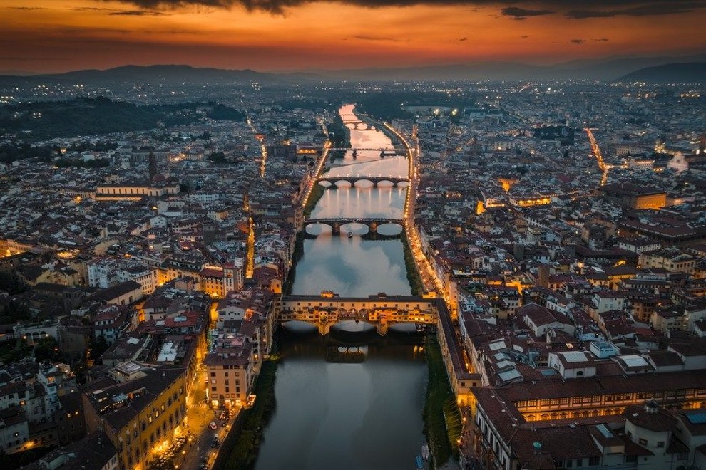 Vous prévoyez un voyage à Florence ? Nous vous livrons des billets en euros directement chez vous.